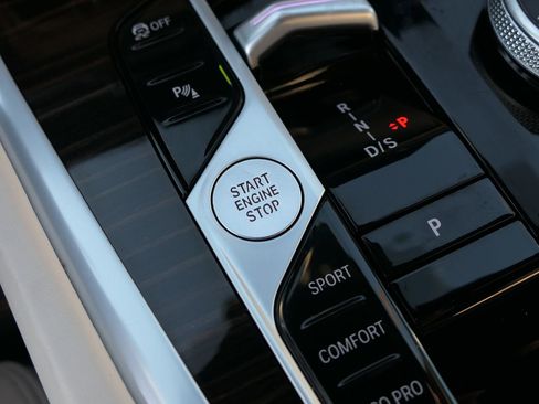 Used 2024 BMW X6 xDrive40i w/ Premium Package image 23