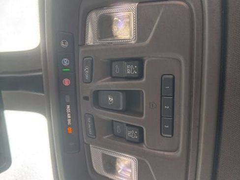 Used 2021 GMC Sierra 3500 SLT w/ SLT Preferred Package AWD/4WD image 26