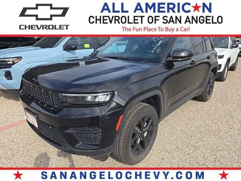 Used 2024 Jeep Grand Cherokee Altitude AWD/4WD image 1