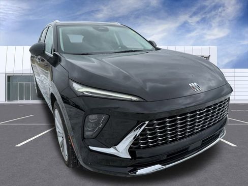 Used 2025 Buick Envision Avenir image 1