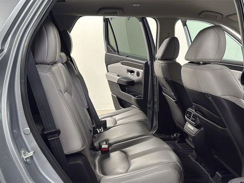 Used 2024 Honda Pilot EX-L image 18