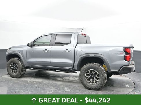 Used 2024 Chevrolet Colorado ZR2 w/ ZR2 Convenience Package III image 10