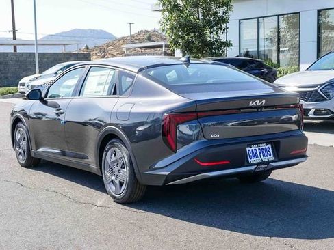 New 2026 Kia K4 LX image 5