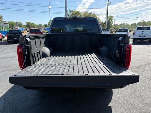 Used 2025 Toyota Tundra SR5 w/ SR5 Convenience Package AWD/4WD image 30