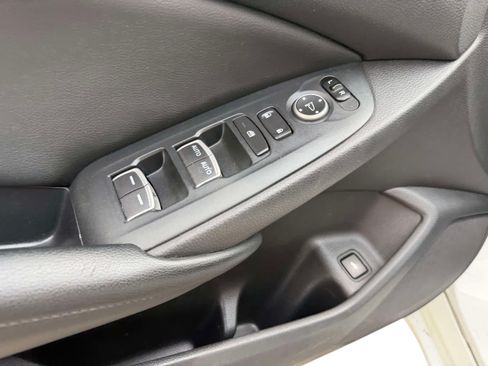 Used 2018 Honda Accord LX image 17