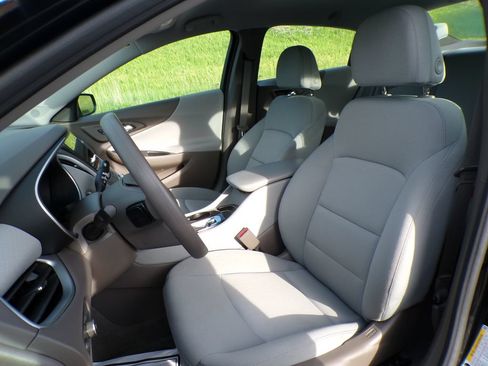 Used 2024 Chevrolet Malibu LS FWD image 13