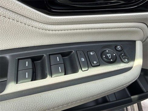 Used 2026 Honda Odyssey Elite image 12