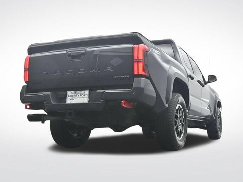 Used 2025 Toyota Tacoma TRD Off-Road w/ TRD Off Road Upgrade Package AWD/4WD image 45