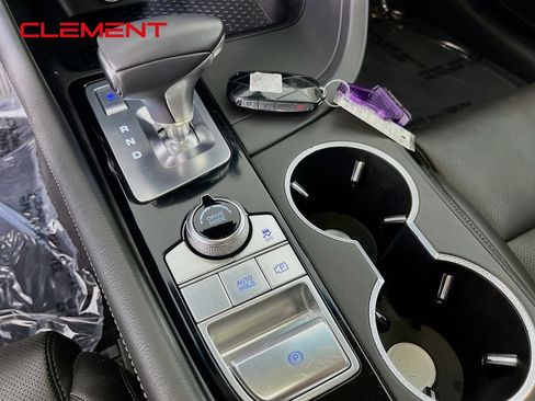 Used 2025 Genesis G70 2.5T RWD image 24