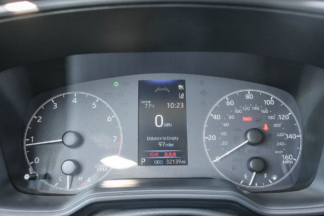 Used 2025 Toyota Corolla LE FWD image 30
