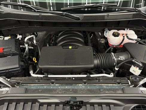 Used 2026 Chevrolet Silverado 1500 LTZ w/ LTZ Premium Package AWD/4WD image 16