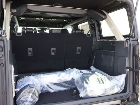 New 2026 Ford Bronco Outer Banks w/ Sasquatch Package AWD/4WD image 16