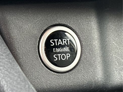 Used 2021 Nissan Rogue SV image 20