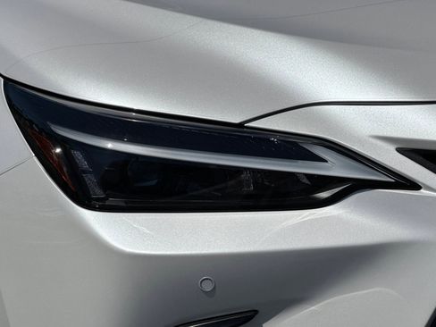 Used 2024 Lexus NX 250 FWD image 11