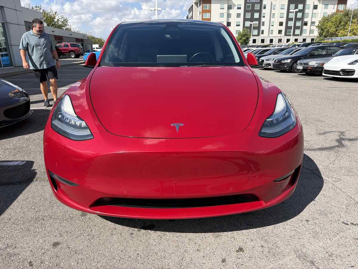 Used 2022 Tesla Model Y Long Range AWD/4WD image 8