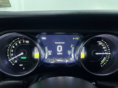 Used 2022 Jeep Wrangler Unlimited Sahara w/ Cold Weather Group AWD/4WD image 19