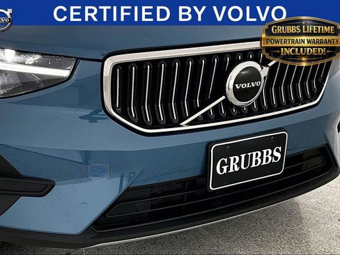Certified 2025 Volvo XC40 B5 Core AWD/4WD image 35