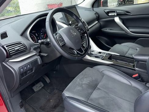 Used 2025 Mitsubishi Eclipse Cross SE AWD/4WD image 3