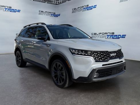 Used 2023 Kia Sorento X-Line EX image 3