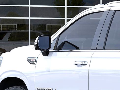 New 2026 GMC Yukon XL Denali image 12