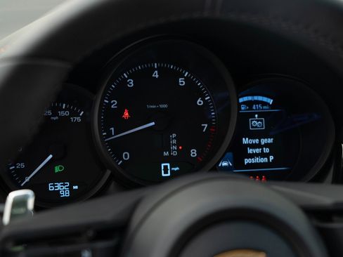 Certified 2026 Porsche Macan AWD/4WD image 24