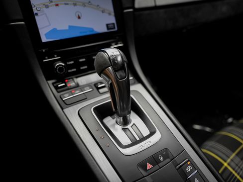 Used 2018 Porsche 911 GT3 RWD image 47