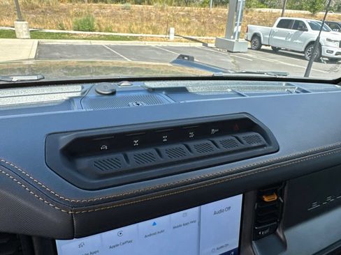 Used 2024 Ford Bronco Badlands AWD/4WD image 25