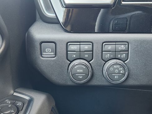 New 2026 Chevrolet Silverado 2500 LT w/ Trail Boss Package image 23