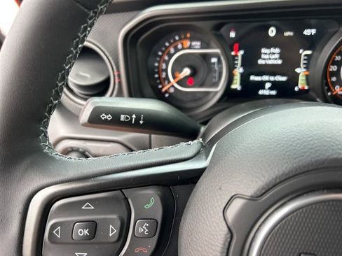 Used 2025 Jeep Gladiator Rubicon image 16