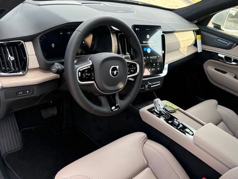 New 2026 Volvo XC90 T8 Ultra w/ Lounge Package AWD/4WD image 13