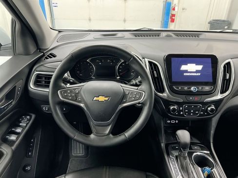 Used 2023 Chevrolet Equinox Premier AWD/4WD image 11