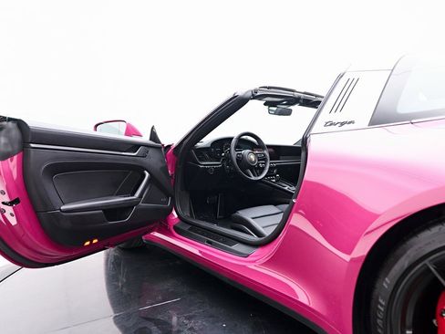 Used 2024 Porsche 911 Targa 4 GTS w/ Premium Package image 42