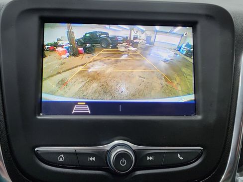 Used 2020 Chevrolet Equinox LT image 19