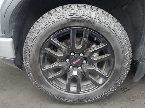 Used 2023 GMC Sierra 1500 Elevation w/ LPO, Elevation Black Package AWD/4WD image 4