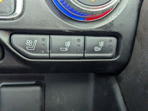 Used 2021 GMC Yukon XL SLT w/ SLT Premium Package image 26