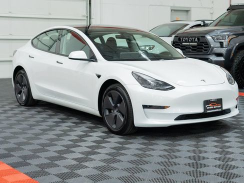 Used 2023 Tesla Model 3 Standard Range RWD image 9