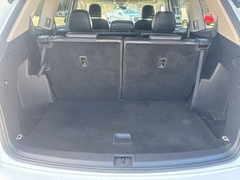 Used 2024 Volkswagen Atlas SE AWD/4WD image 30