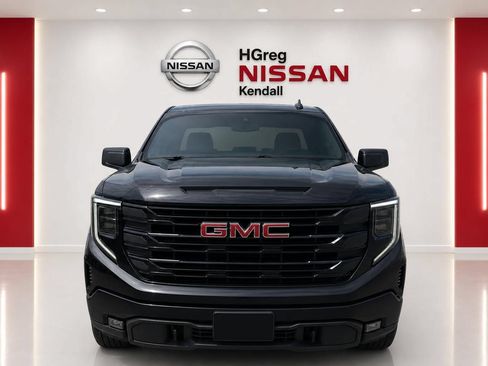 Used 2022 GMC Sierra 1500 Elevation RWD image 6