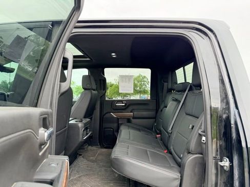 Used 2022 Chevrolet Silverado 2500 High Country w/ Z71 Off-Road Package AWD/4WD image 8
