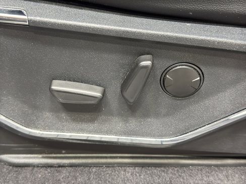 Used 2024 Ford F150 Lariat image 18