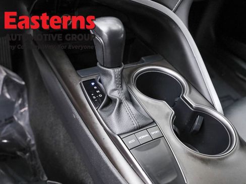 Used 2023 Toyota Camry SE FWD image 13