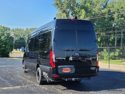 Used 2024 Mercedes-Benz Sprinter 3500 image 12