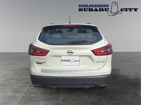 Used 2022 Nissan Rogue Sport SL w/ Premium Package image 8