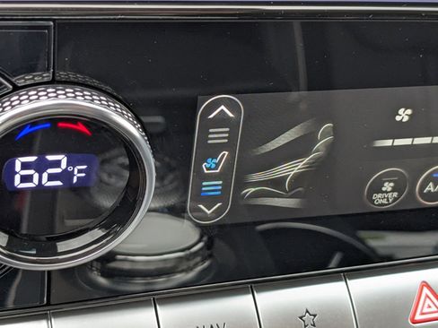 New 2023 Genesis Electrified GV70 image 31