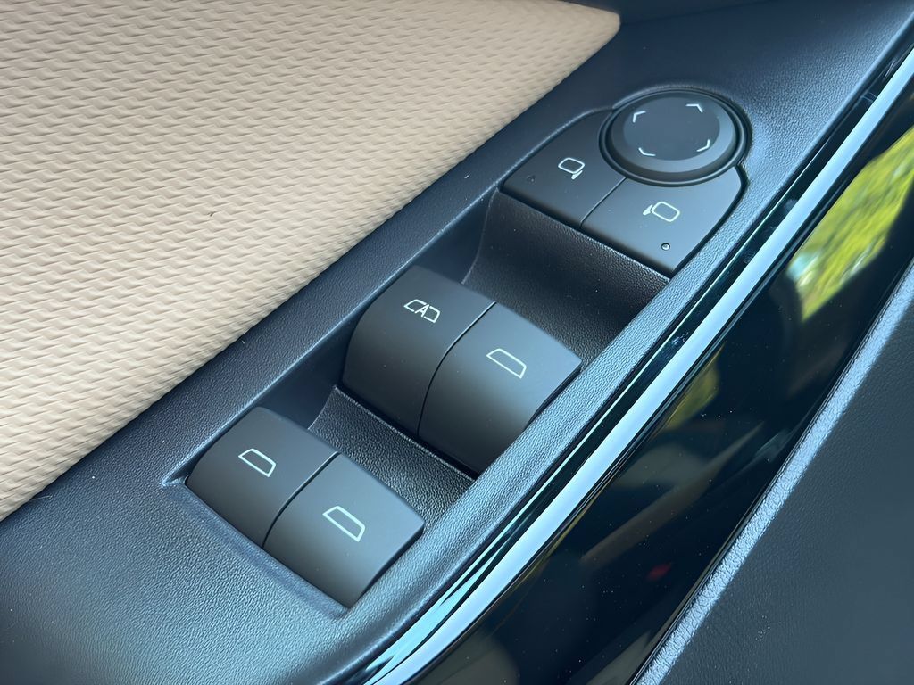 New 2027 Chevrolet Equinox ACTIV AWD/4WD image 17