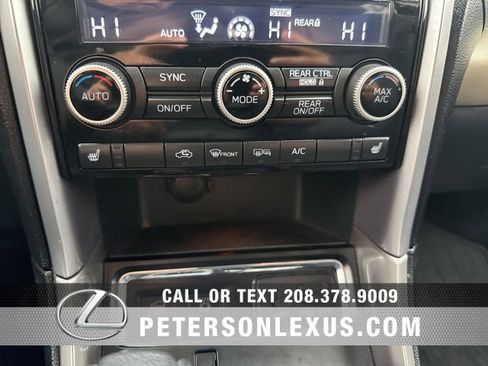 Used 2022 Subaru Ascent Limited w/ Technology Package image 14