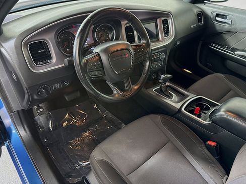 Used 2022 Dodge Charger SXT RWD image 23
