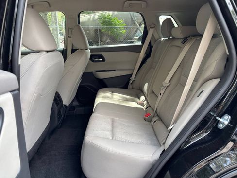 Used 2025 Nissan Rogue SV FWD image 35