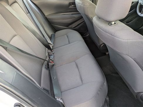 Used 2025 Toyota Corolla LE image 30