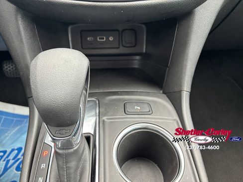 Used 2024 Chevrolet Equinox LT FWD image 25